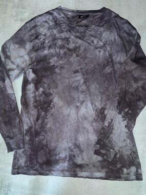 Hera London grey and black scrunched tie-dye long sleeve shirt
